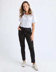 Sylvia Jogger Black