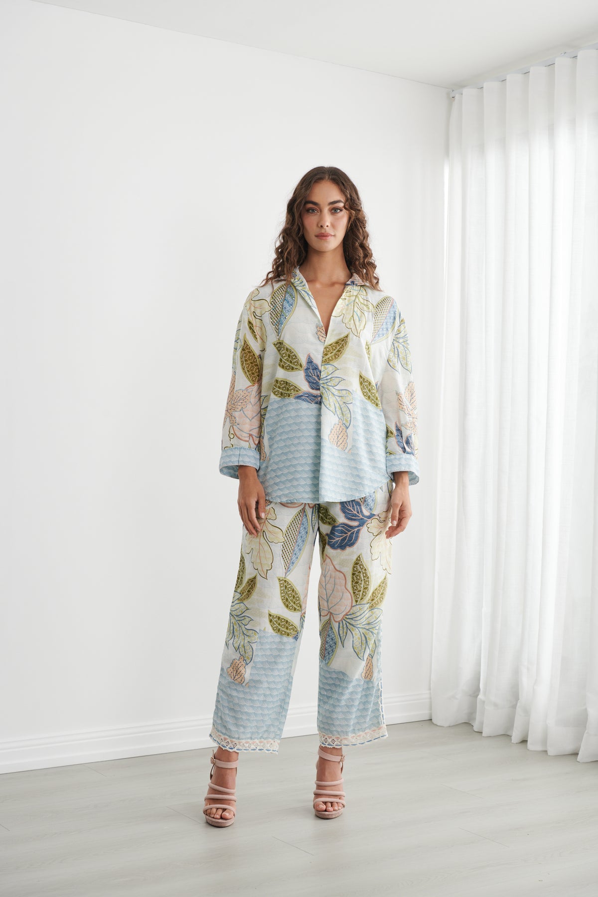 Rita Floriental Print Collared Shirt - CZ1205