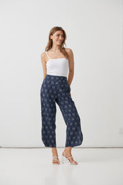 Geo Bud Print Pants with Scoop Split Hem
