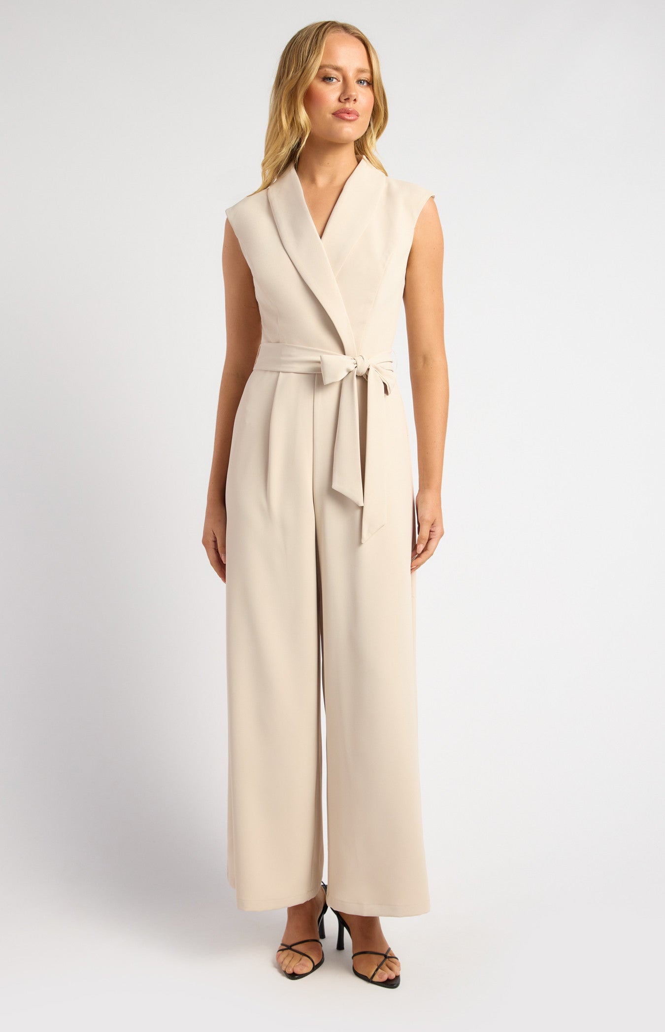 Cap Sleeves Curved Collar Detail Jumpsuit
