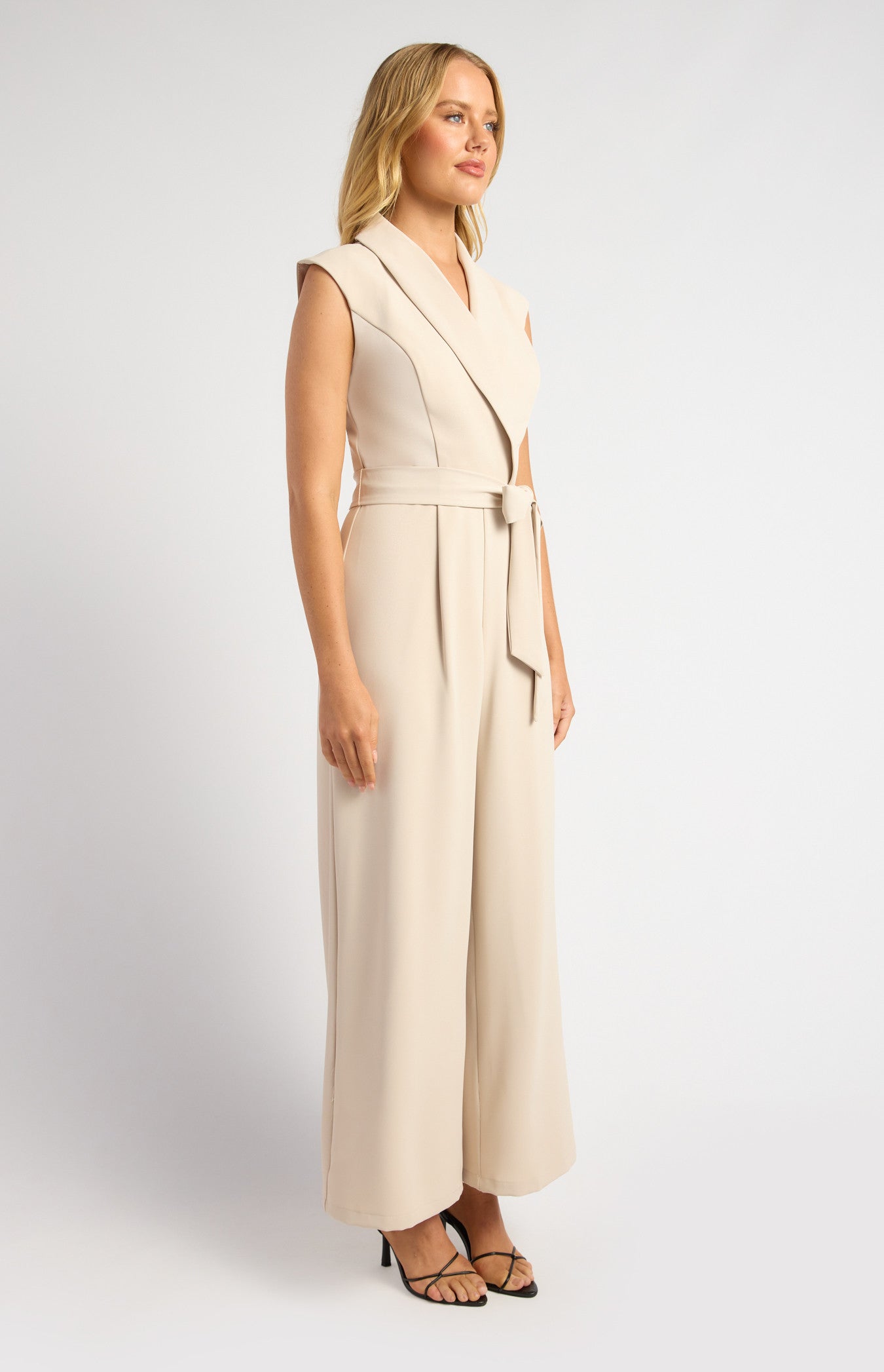 Cap Sleeves Curved Collar Detail Jumpsuit