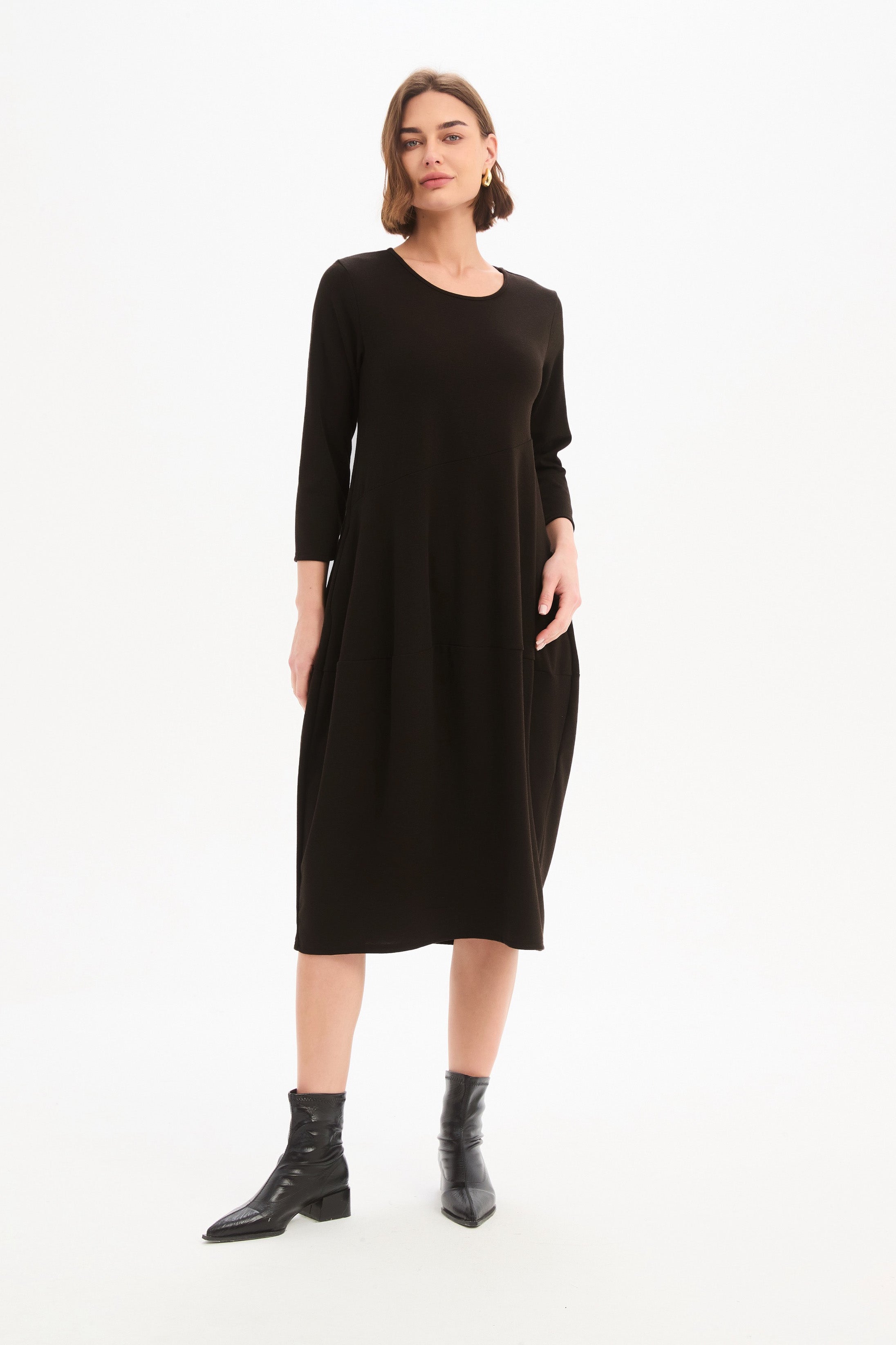 DIAGONAL SEAM KNIT DRESS - Chocolate