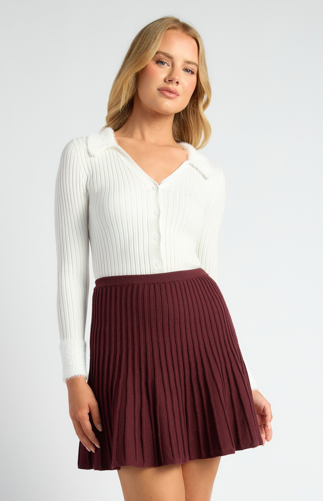 Contrast Faux Fur Collar and Cuff Detail Knit Top